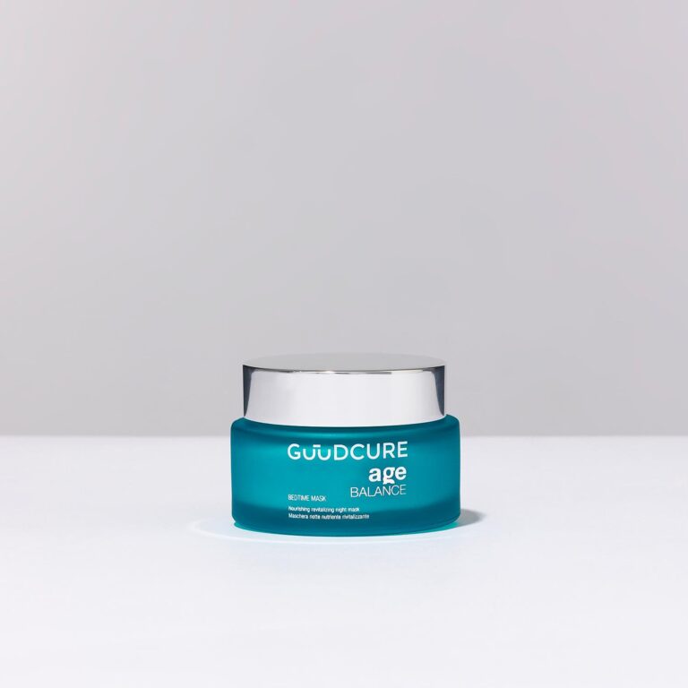 Nourishing revitalizing night mask